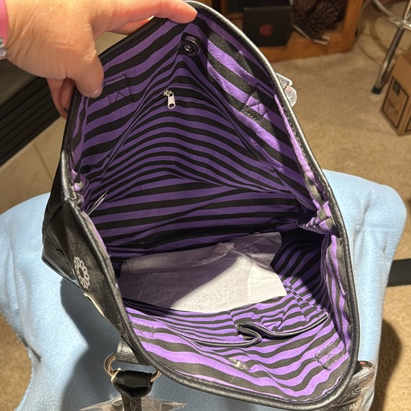 Loungefly Sugar Skull tote - Picture 4 of 5